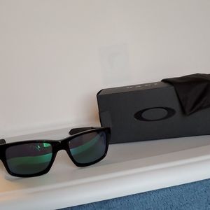 Oakley Jupiter Squared men's sunglasses